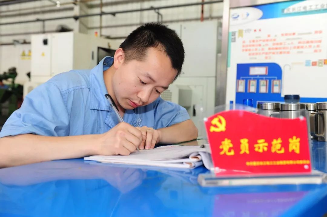 【打贏百日攻堅(jiān)戰(zhàn)&lt;17&gt;】長(zhǎng)江電工：念好四字“真經(jīng)”   確保精準(zhǔn)中的