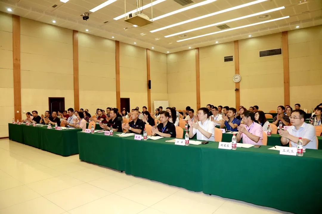 非聽(tīng)不可！能工巧匠的“嘴上功夫”—— 兵器裝備集團(tuán)舉行第三屆高技能人才論壇