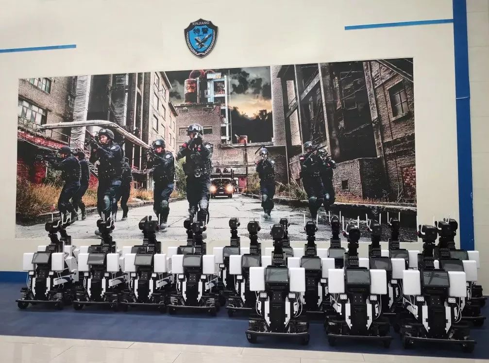 實(shí)力跨界，瞧瞧他們的機(jī)器人家族